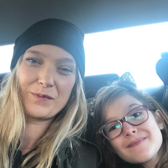 Meet your Posher, Moxie - Picture 4 of 7